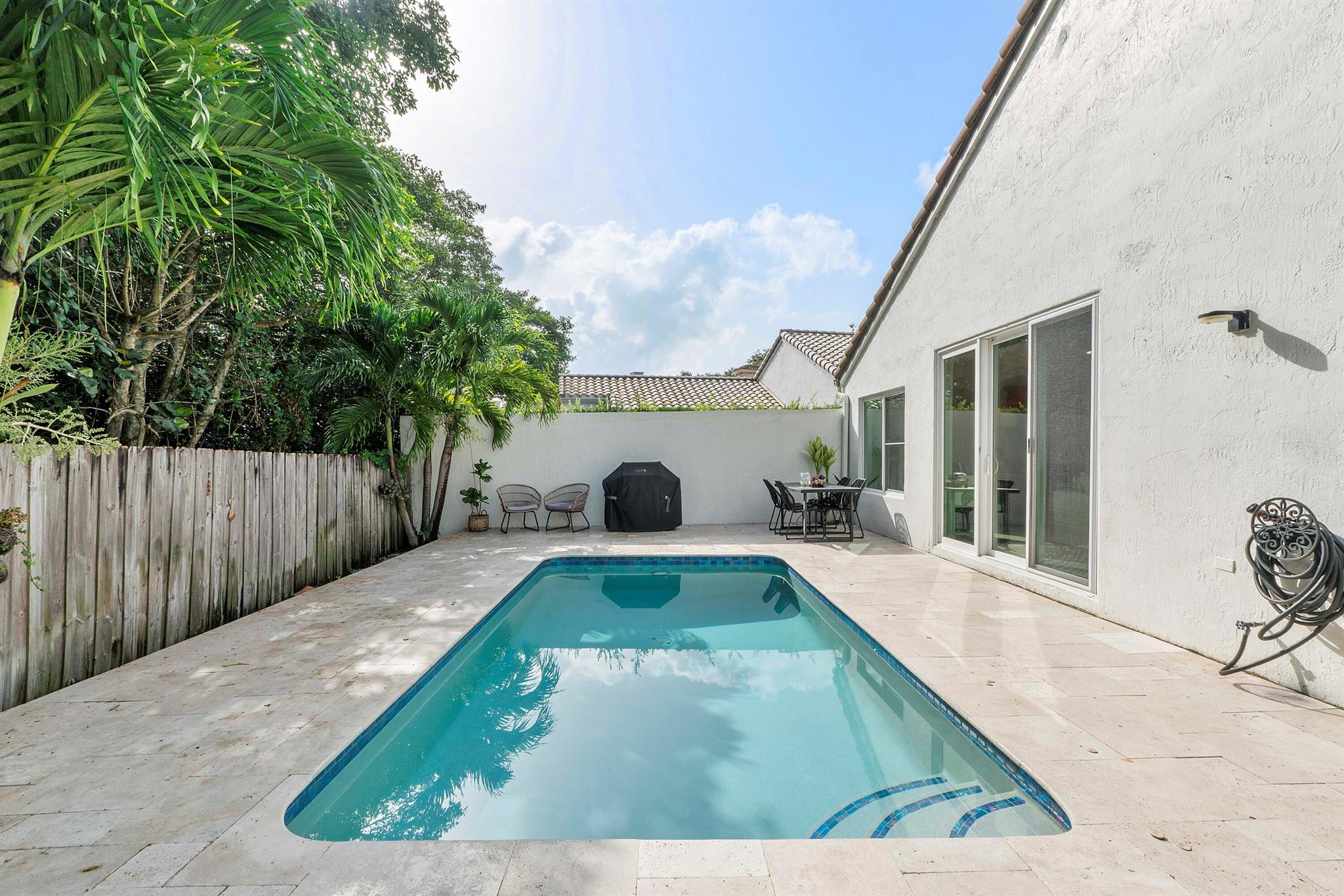 6755 NW 75th Place