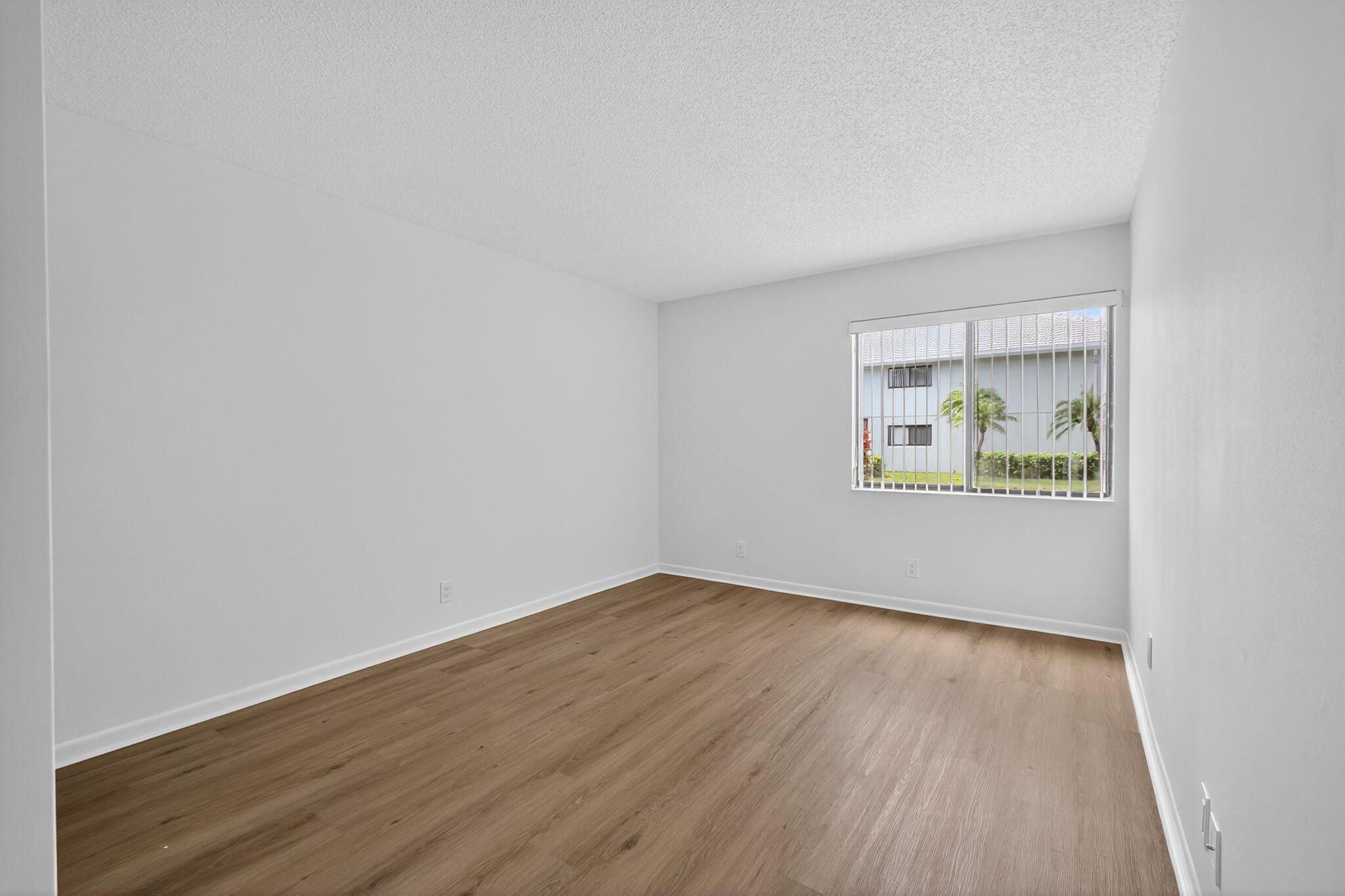 15036 Ashland Lane 44