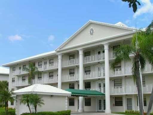 6217 Balboa Circle 202