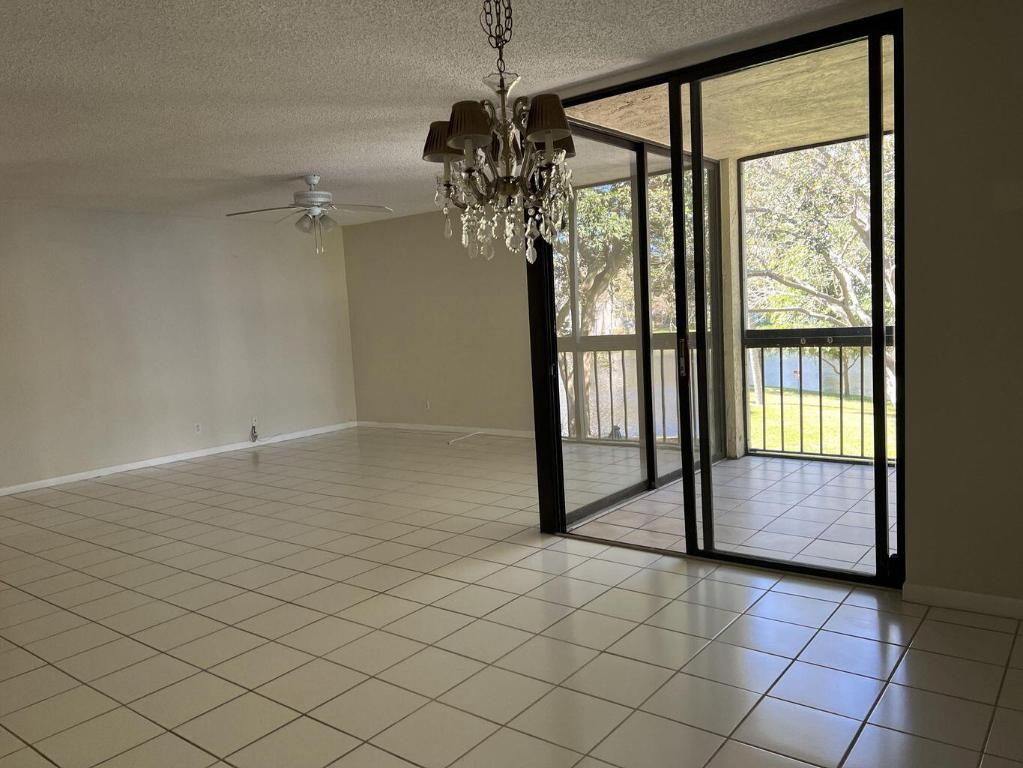 955 Egret Circle 202