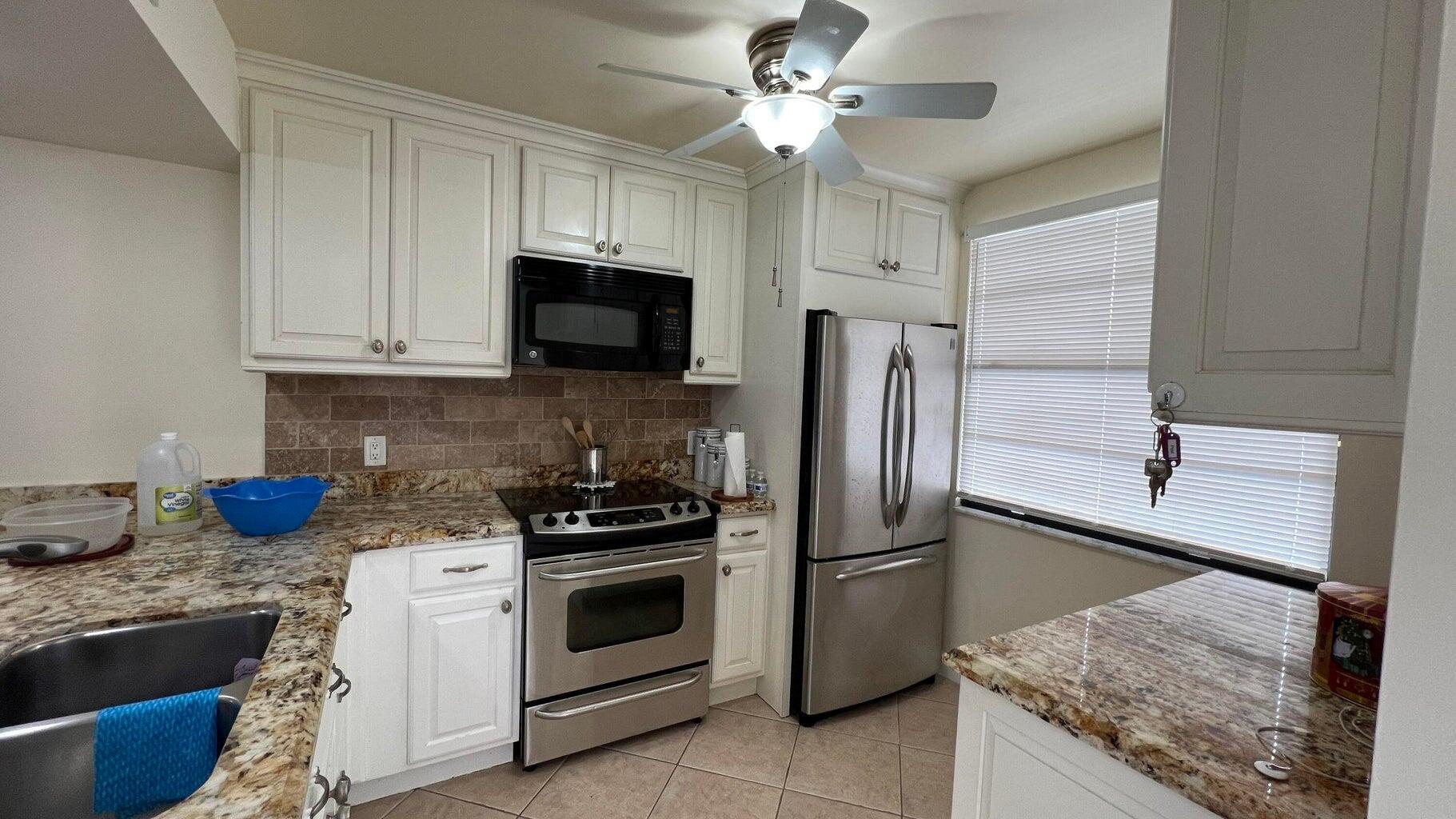 6097 Balboa Circle 303