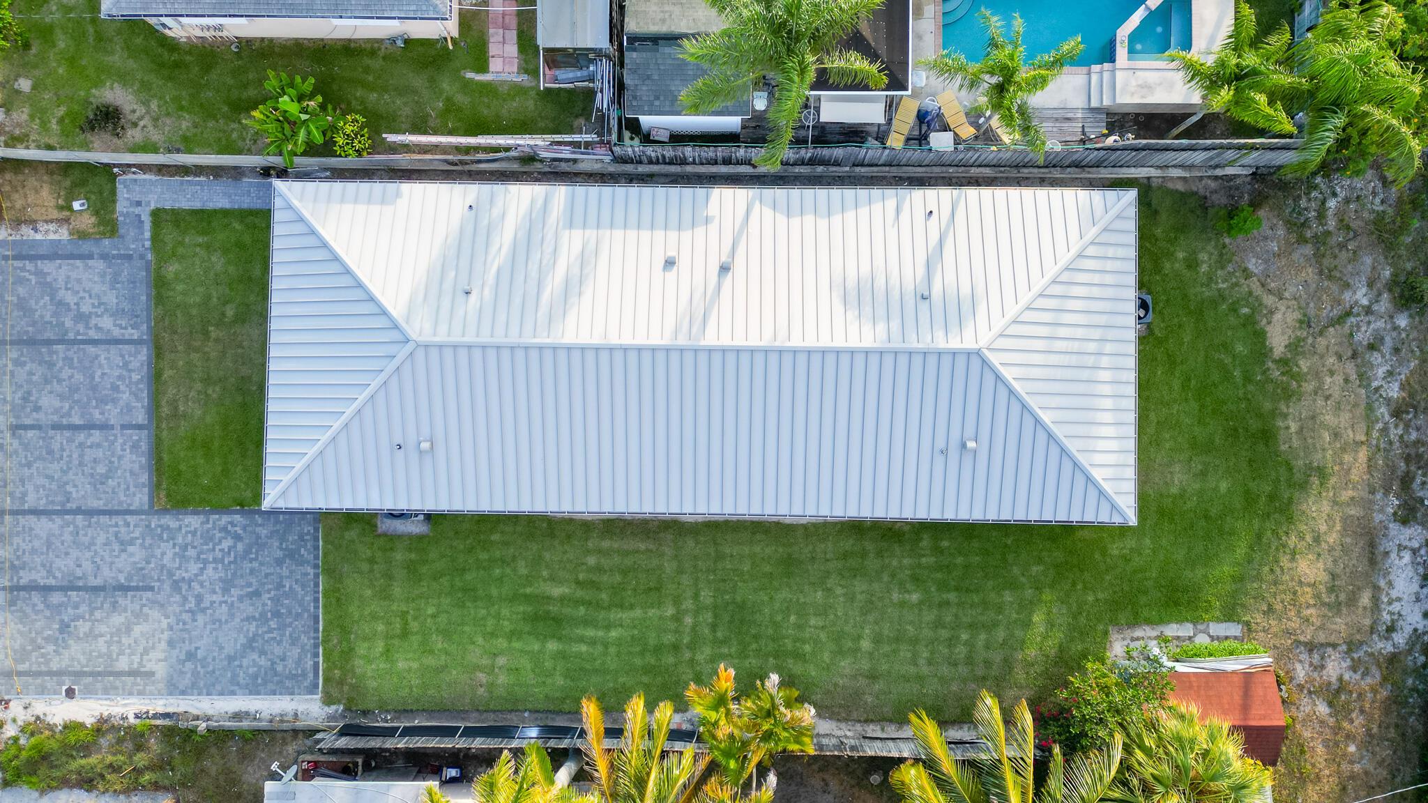303 De Carie Street