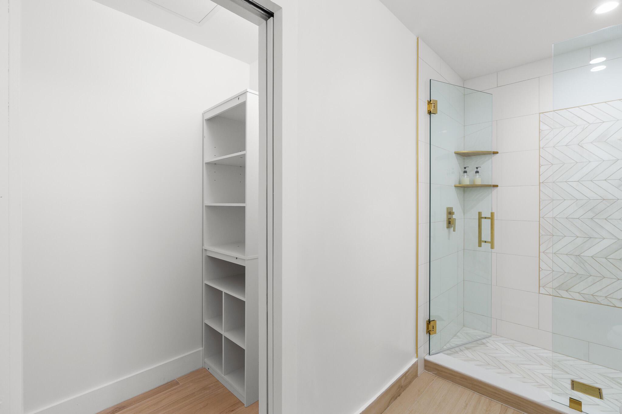 303 De Carie Street