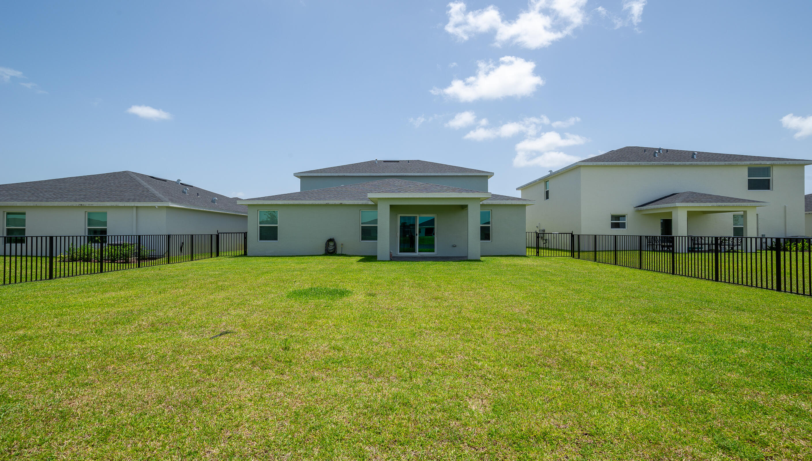 6378 NW Windwood Way