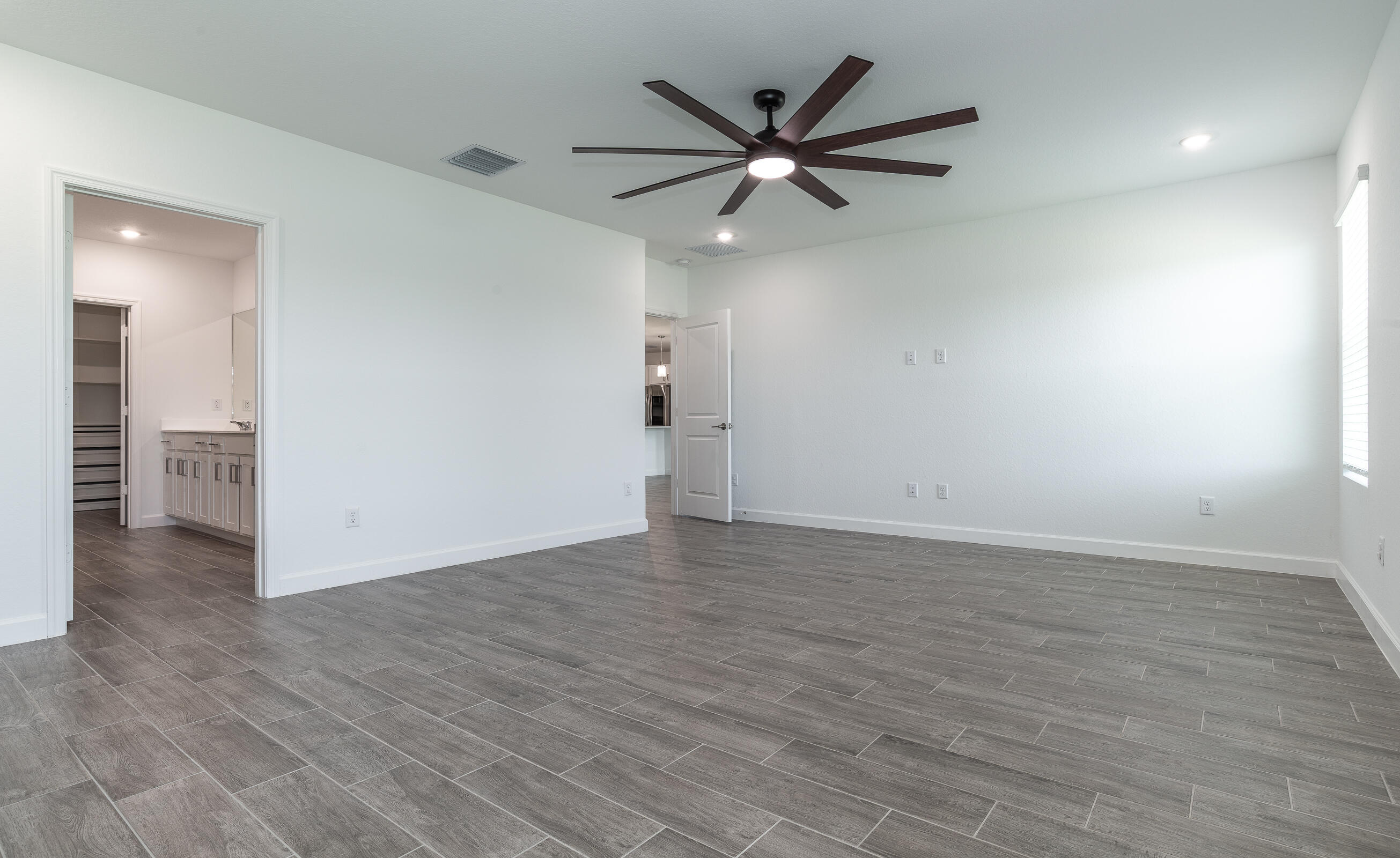 6378 NW Windwood Way