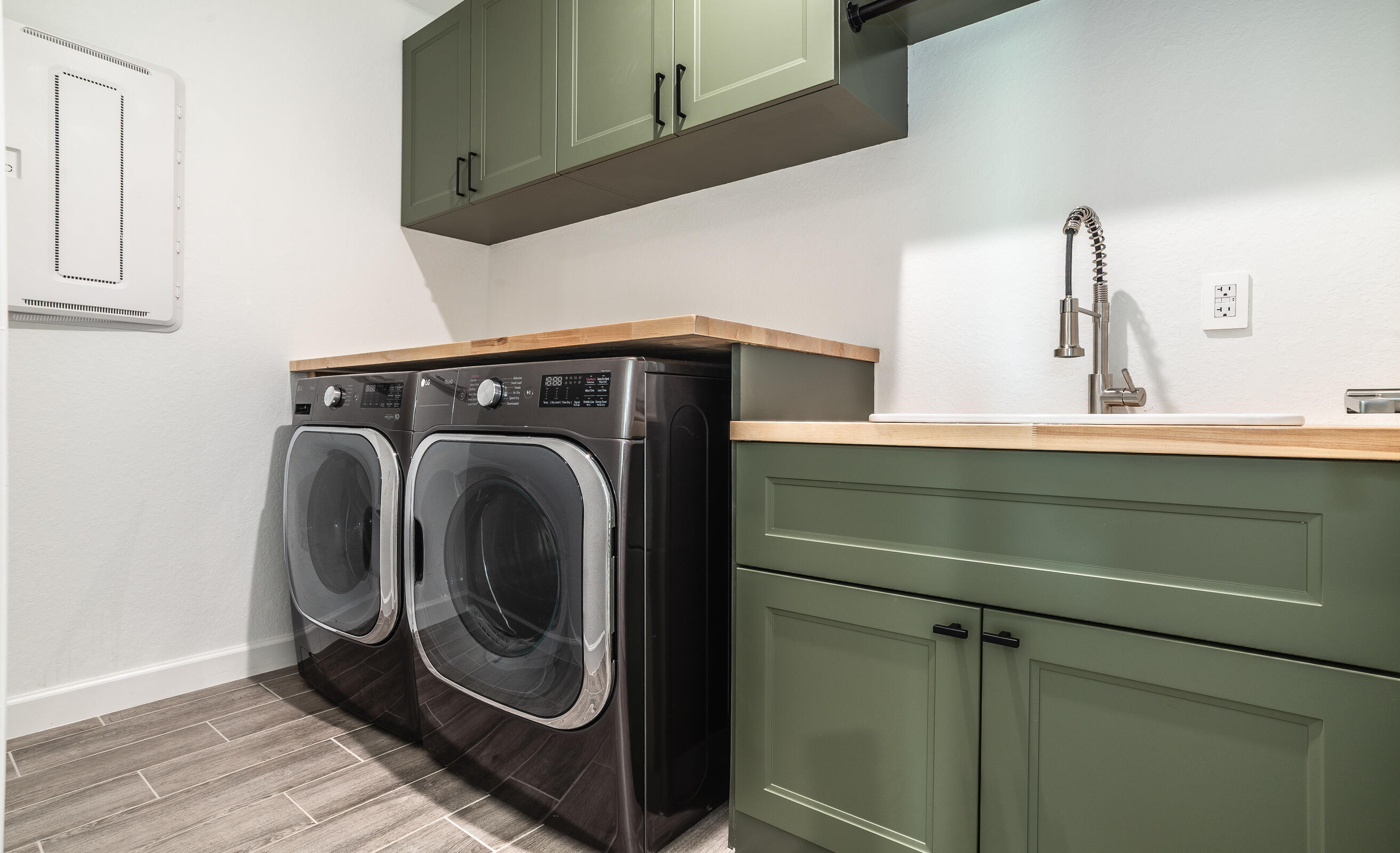 6378 NW Windwood Way