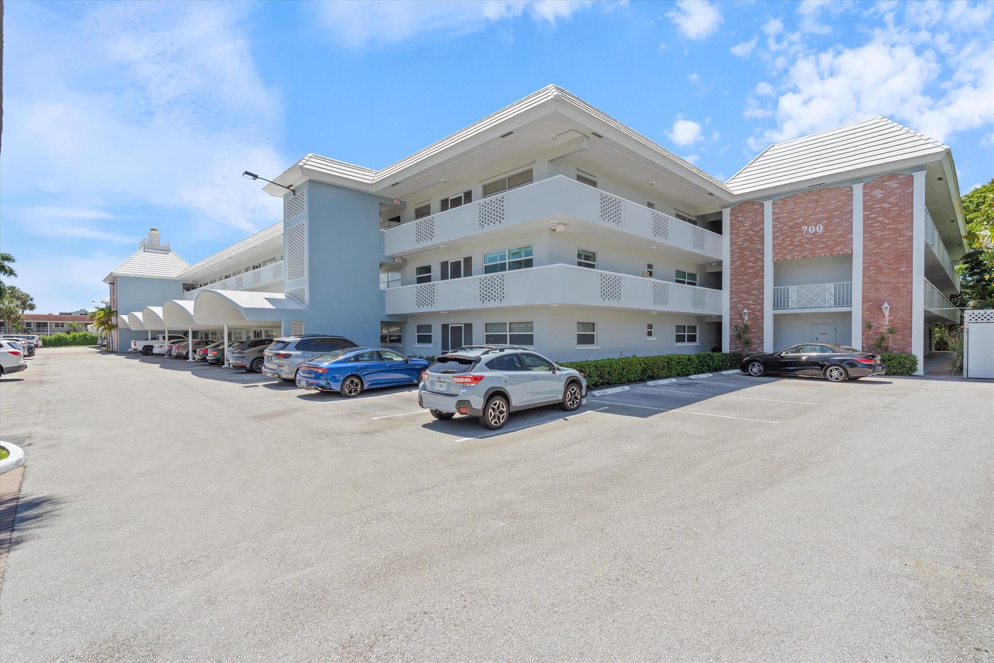 700 NE Harbour Terrace 3320