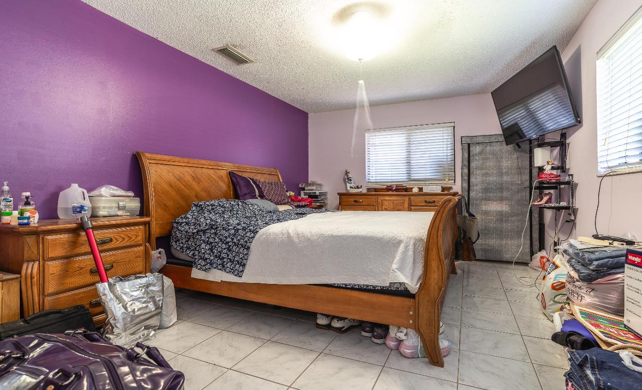 3200 NW 5th Terrace 4