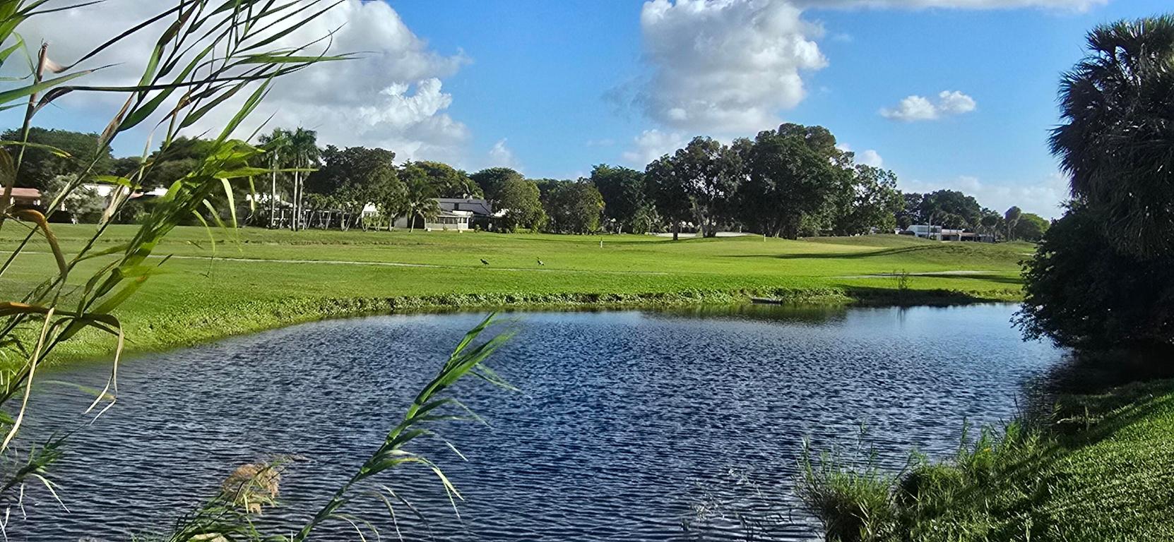 19811 W Oakmont Drive