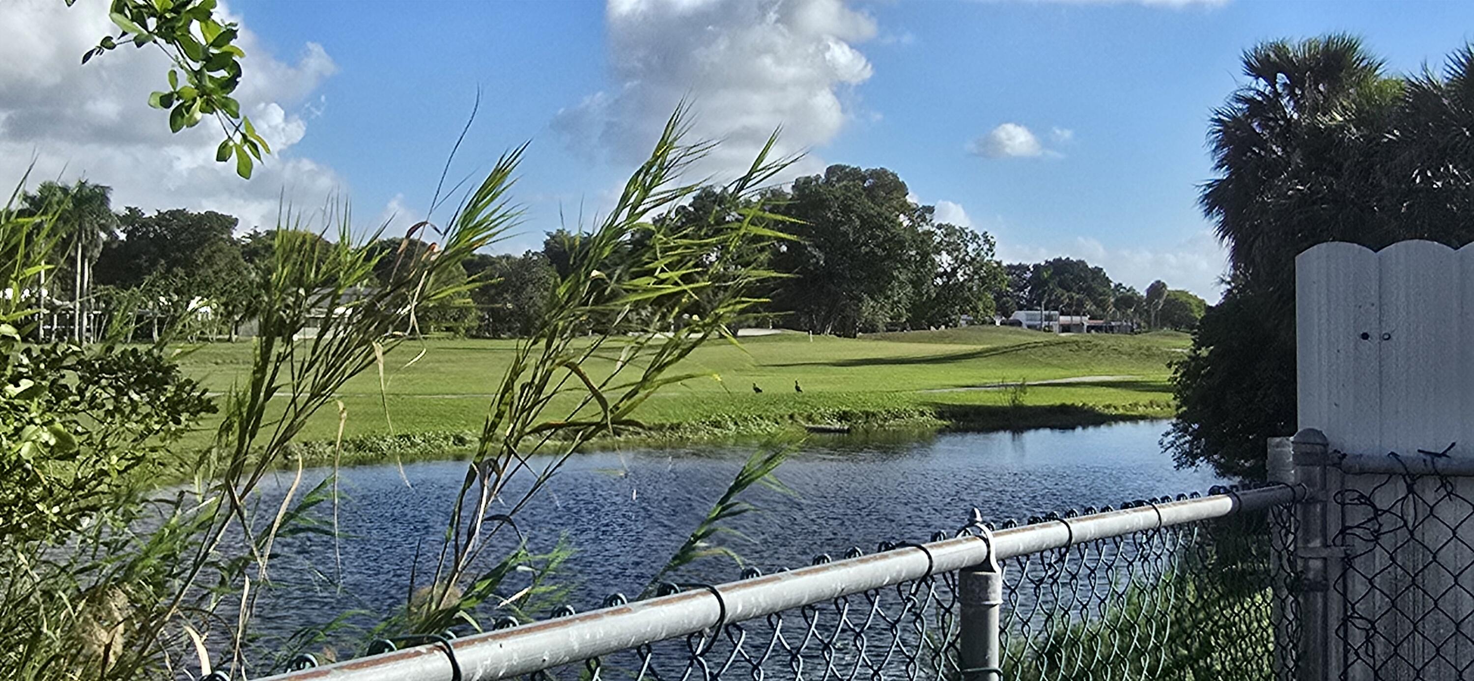 19811 W Oakmont Drive