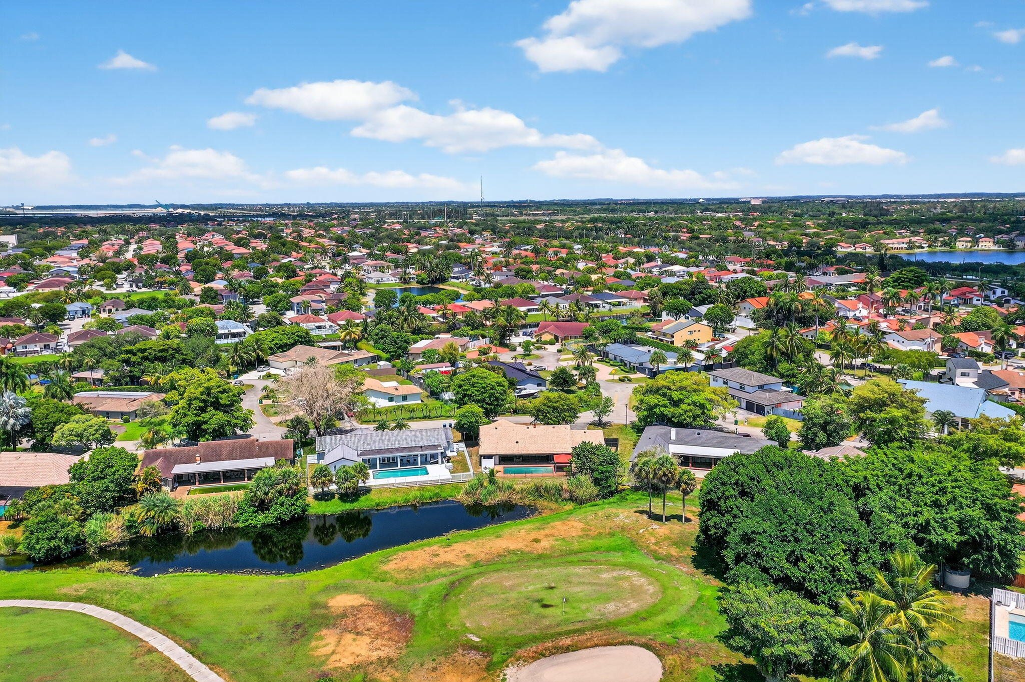 19811 W Oakmont Drive