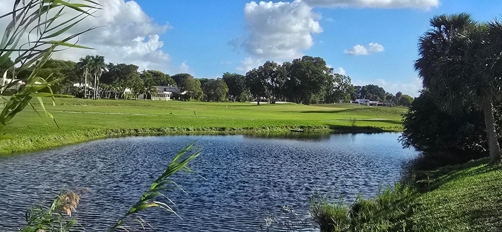 19811 W Oakmont Drive