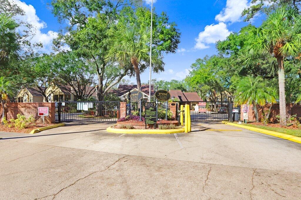 8702 Mallard Reserve Drive 202
