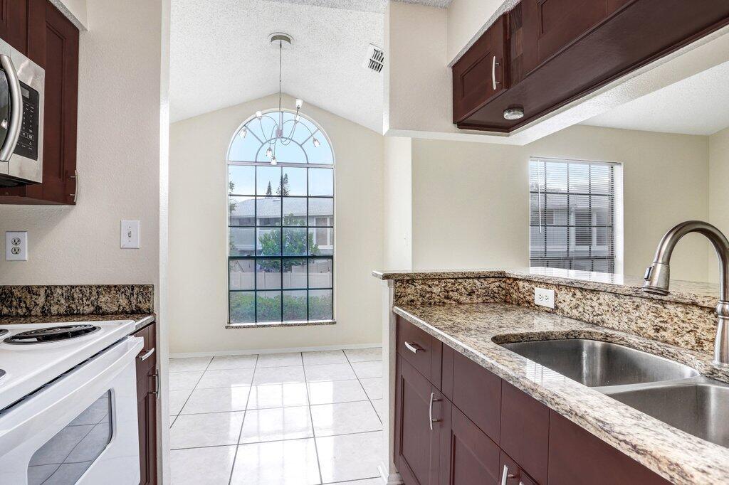 8702 Mallard Reserve Drive 202