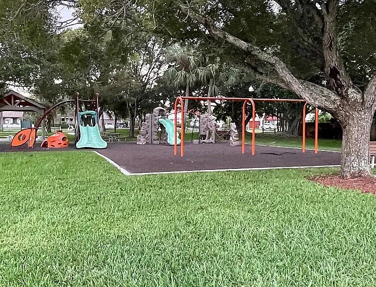 7689 W Country Club Boulevard