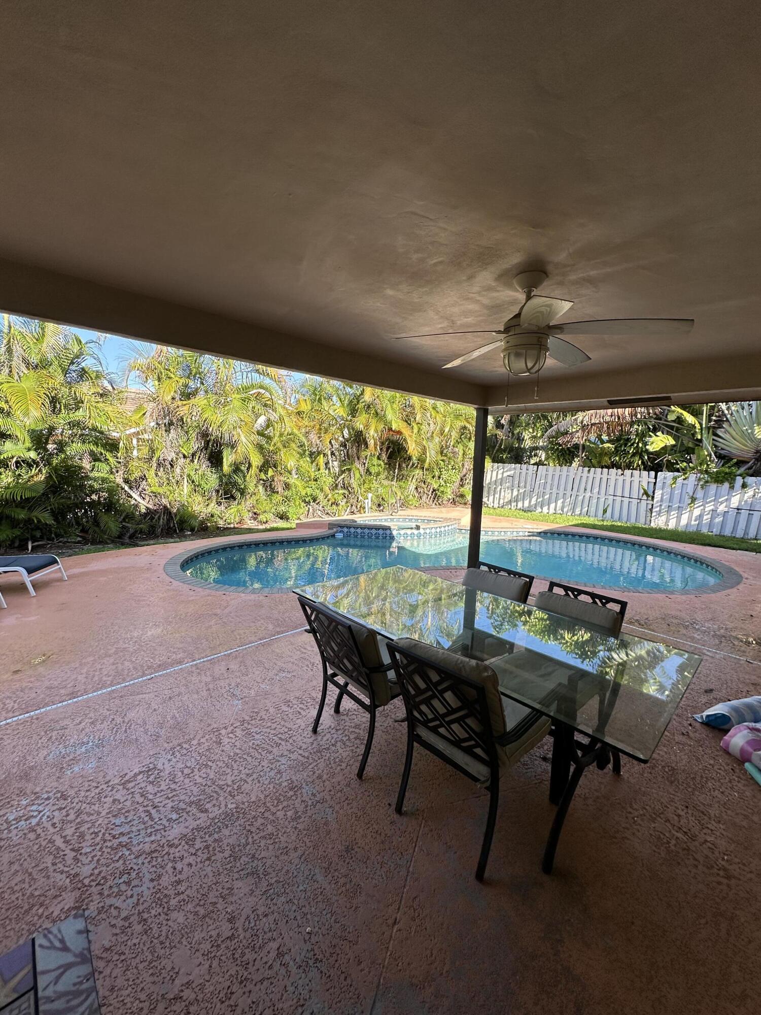 7689 W Country Club Boulevard