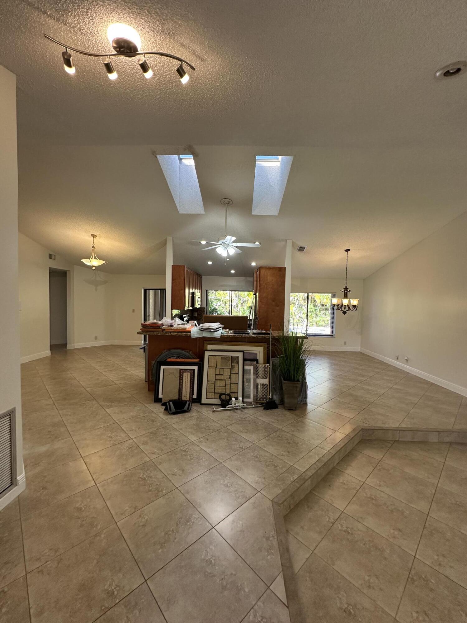 7689 W Country Club Boulevard