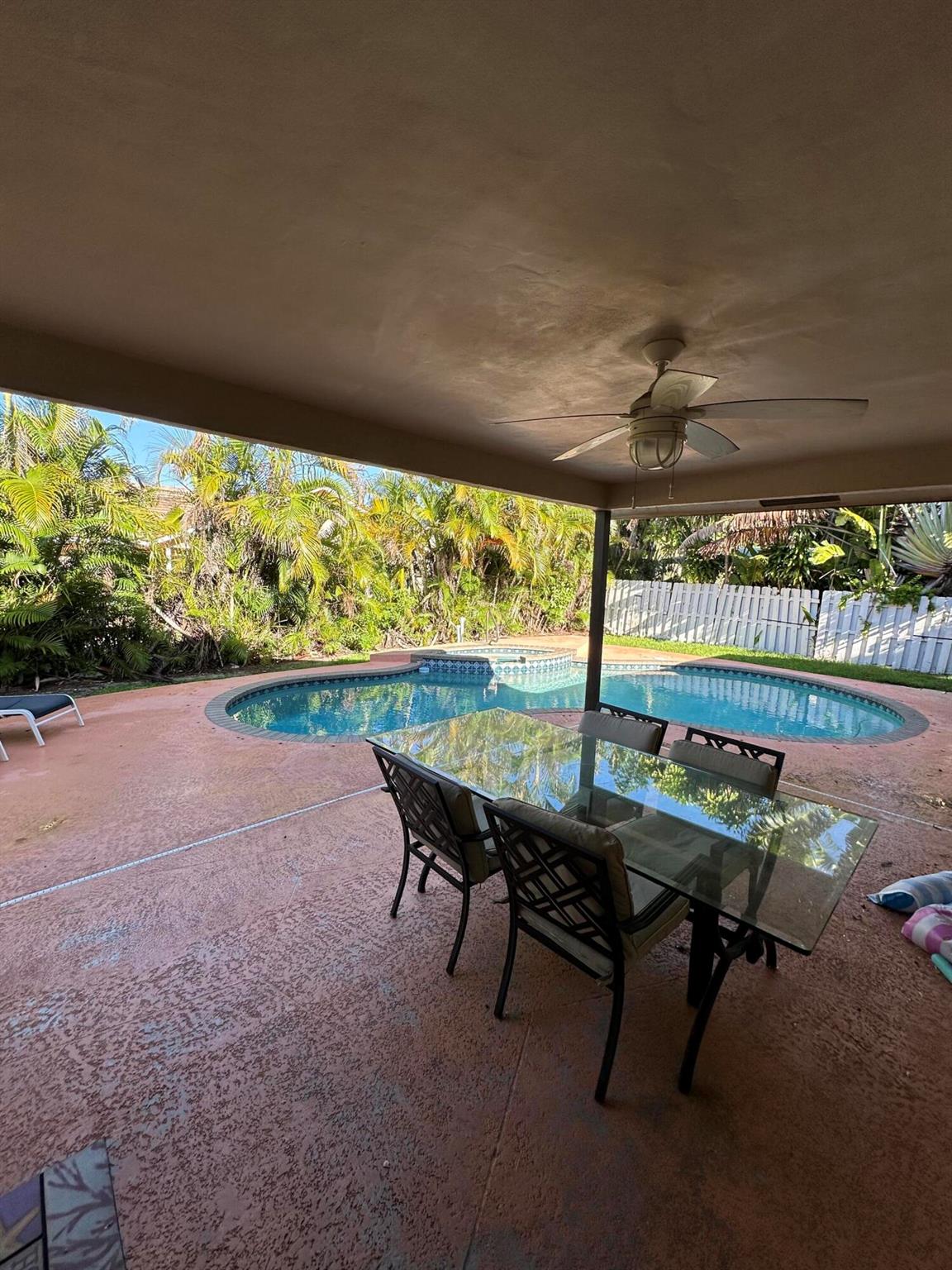 7689 W Country Club Boulevard