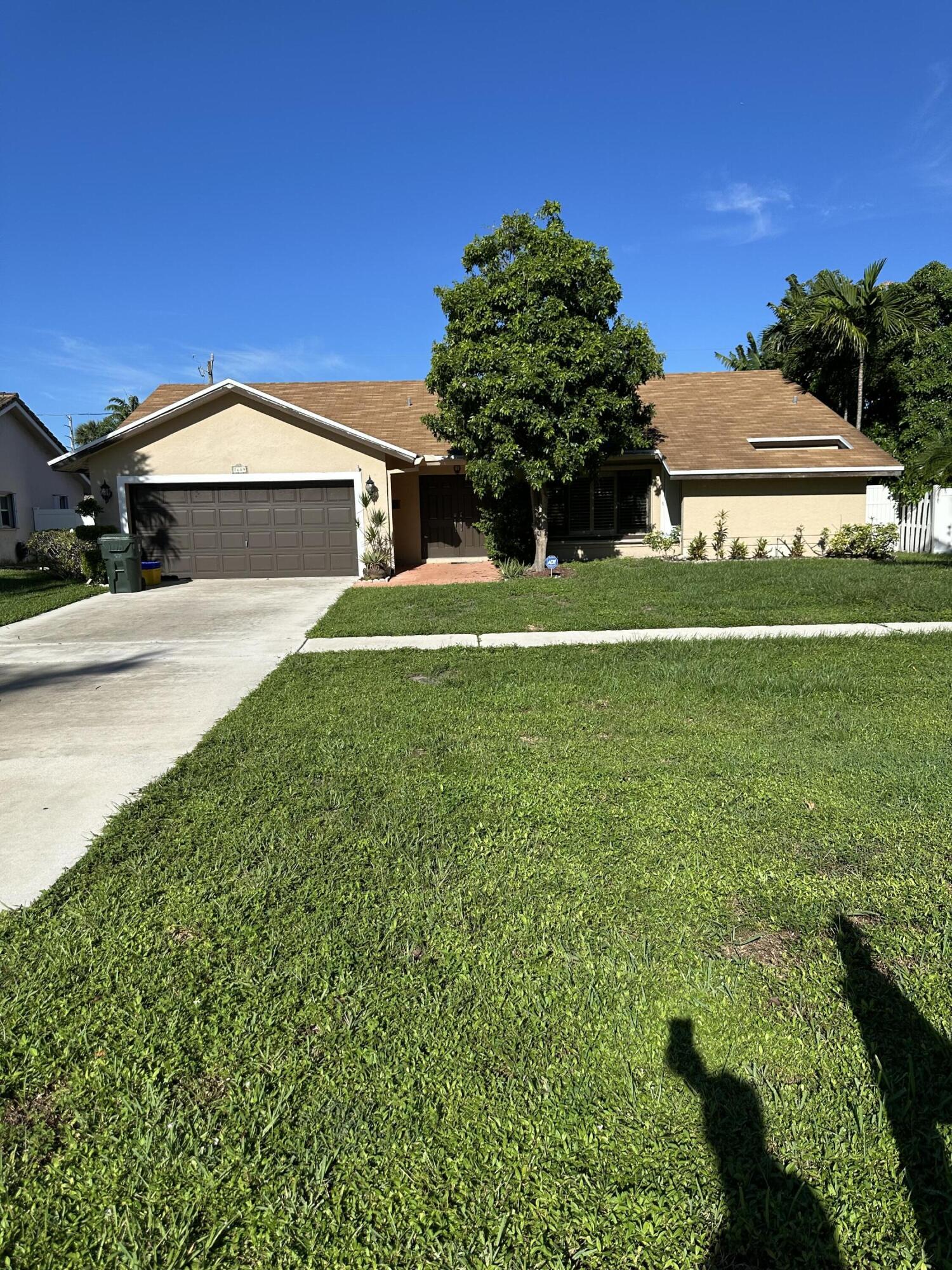 7689 W Country Club Boulevard