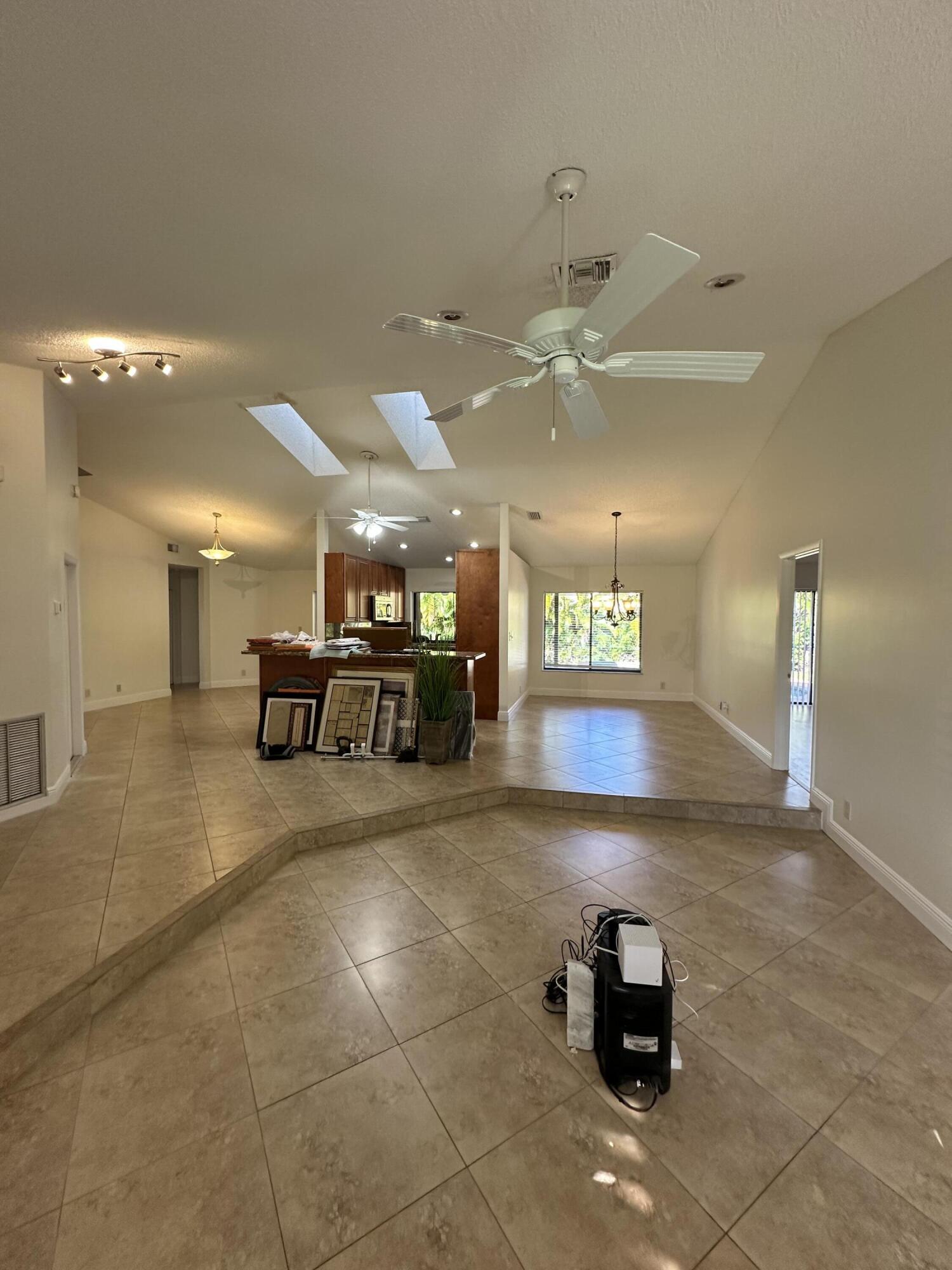 7689 W Country Club Boulevard