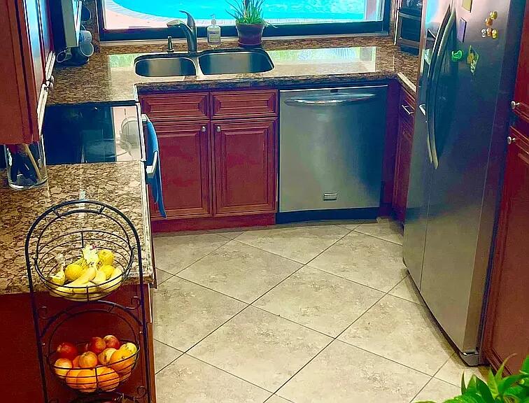 7689 W Country Club Boulevard