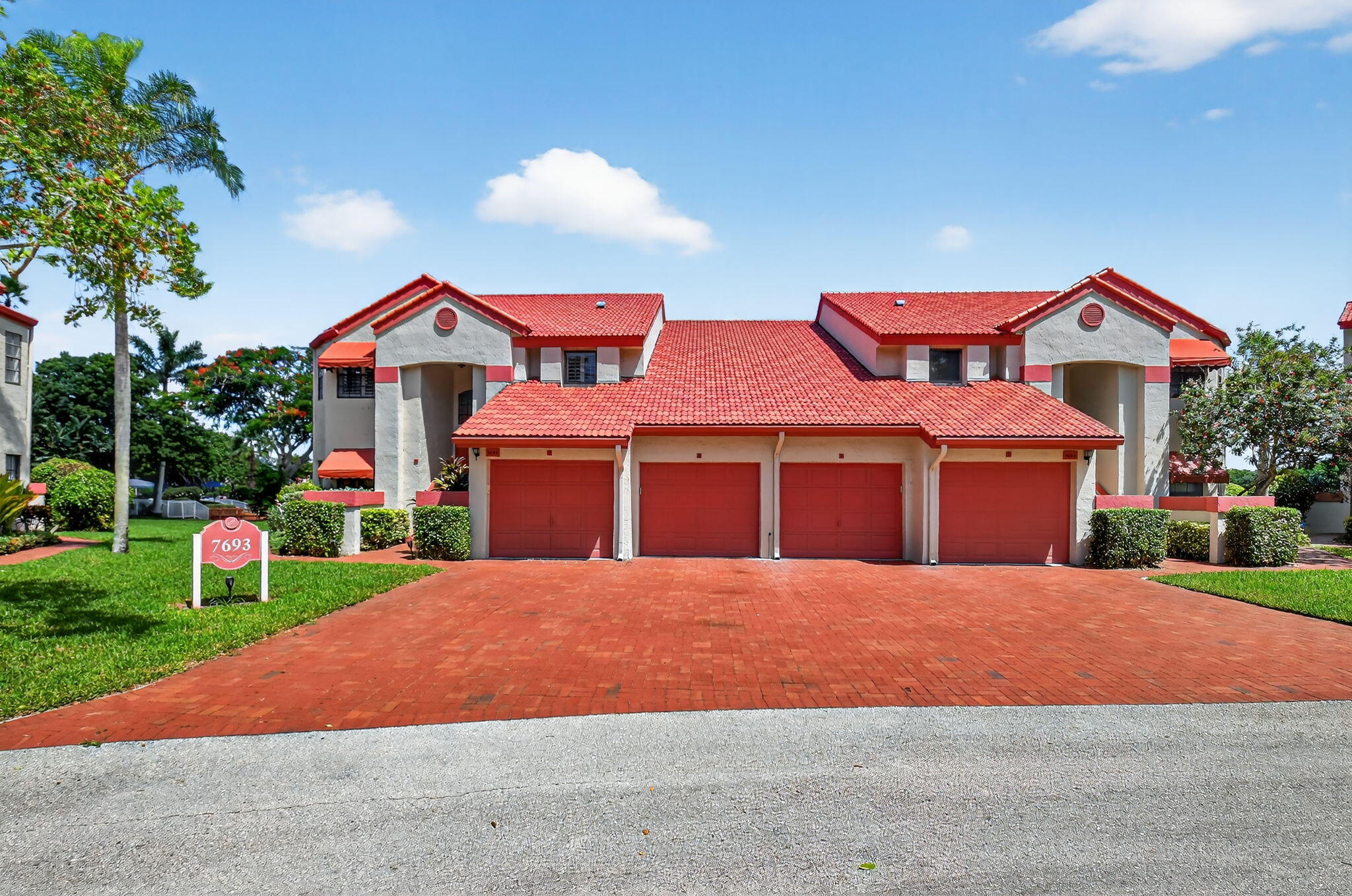 7693 Lexington Club Boulevard C