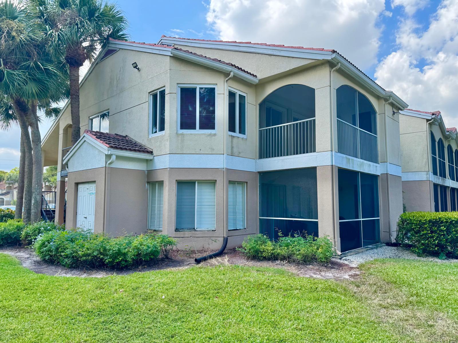 815 W Boynton Beach Boulevard 15-206