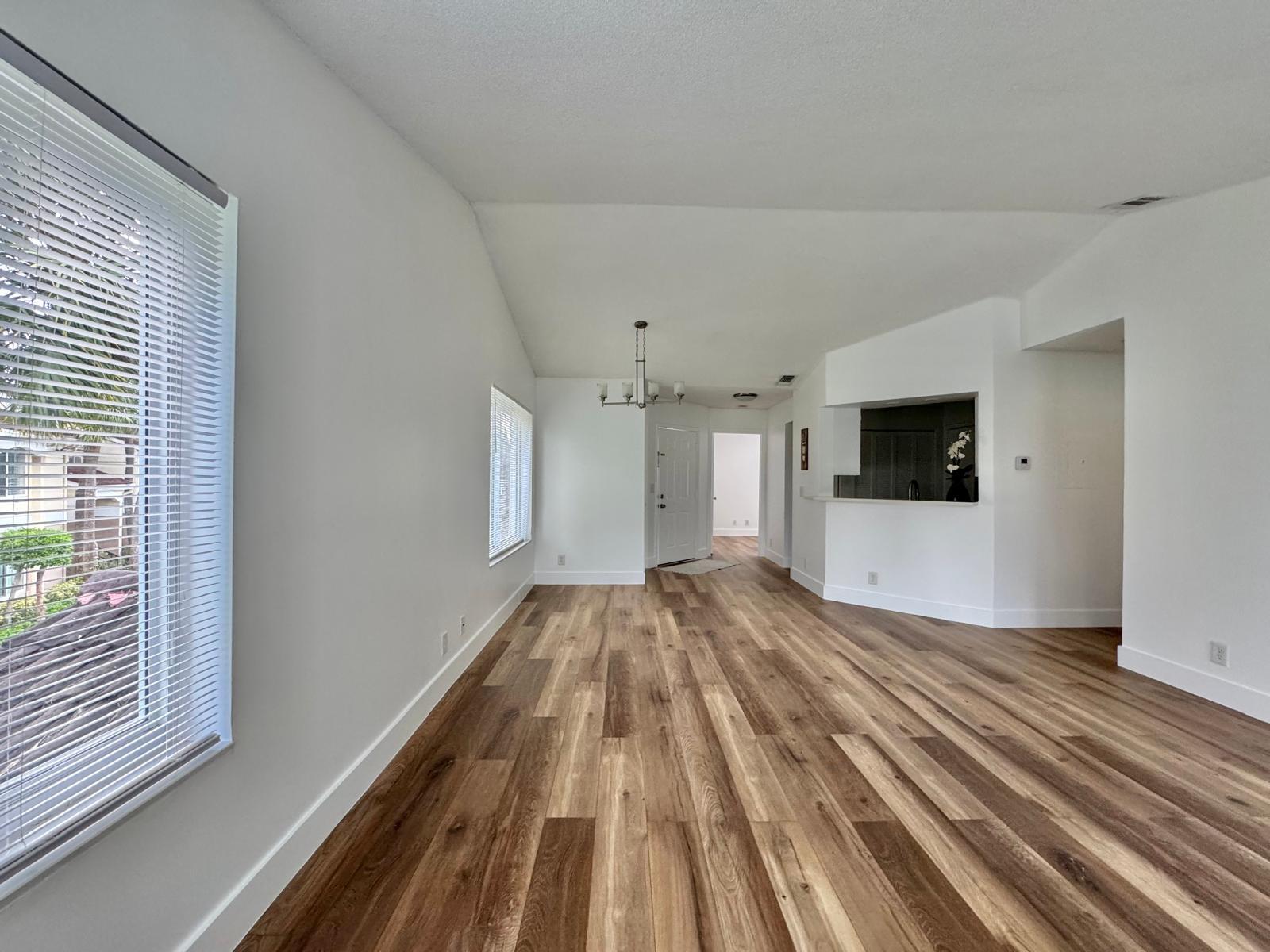815 W Boynton Beach Boulevard 15-206