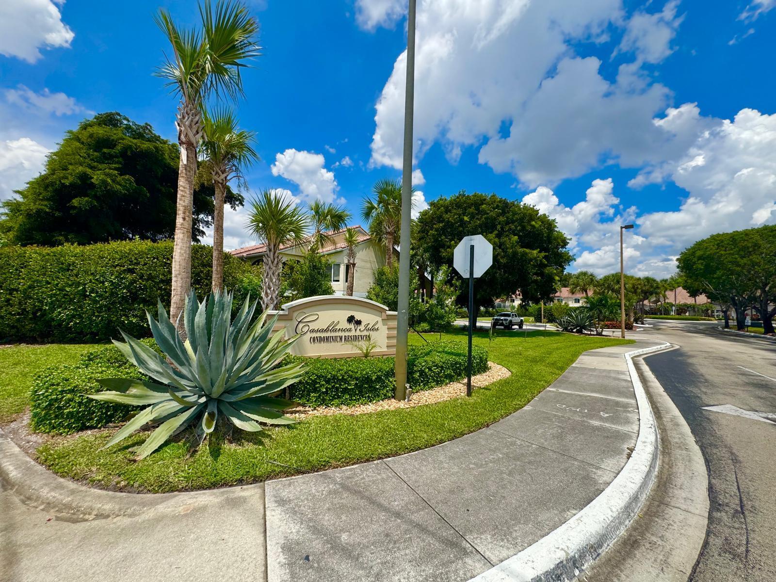 815 W Boynton Beach Boulevard 15-206