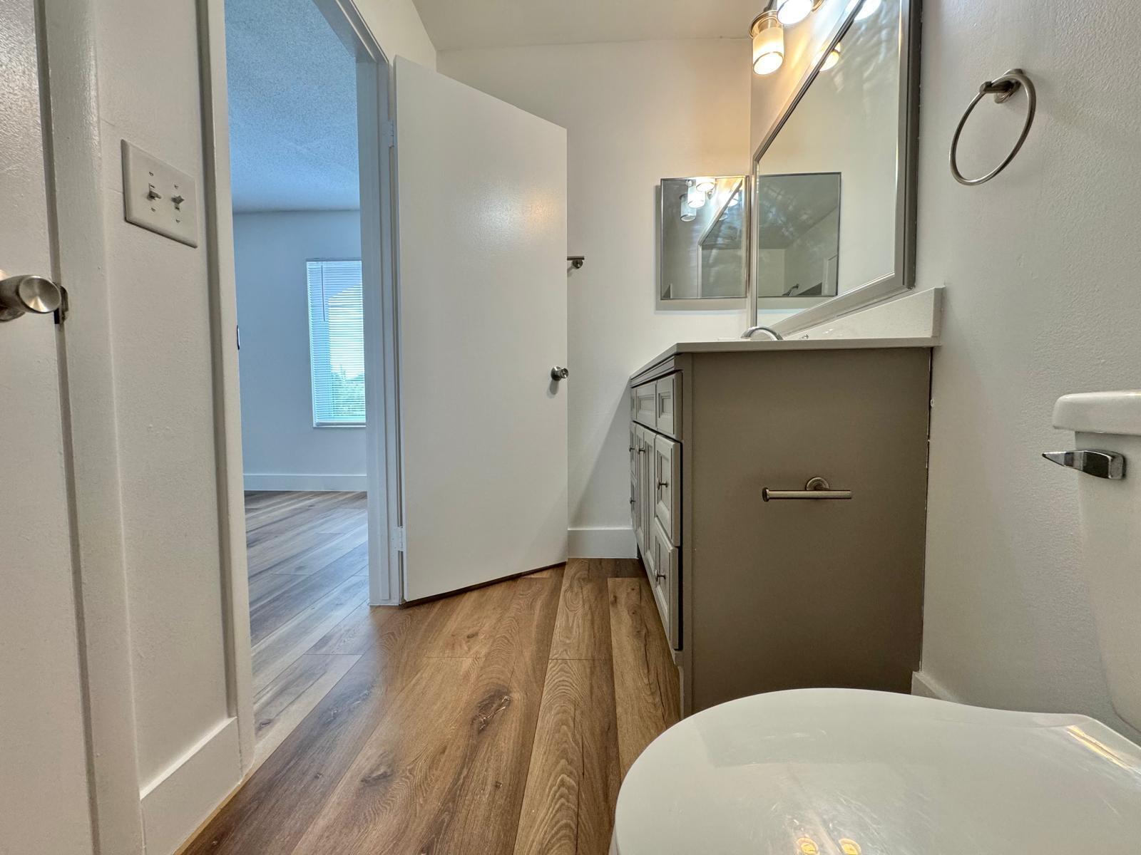 815 W Boynton Beach Boulevard 15-206