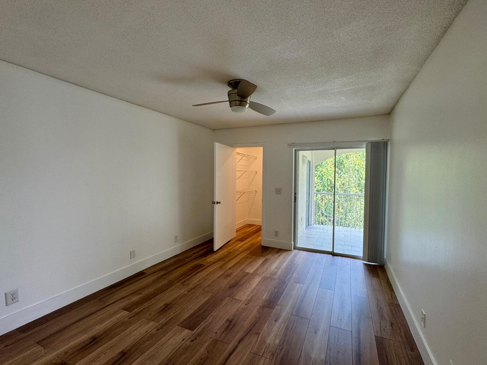 815 W Boynton Beach Boulevard 15-206