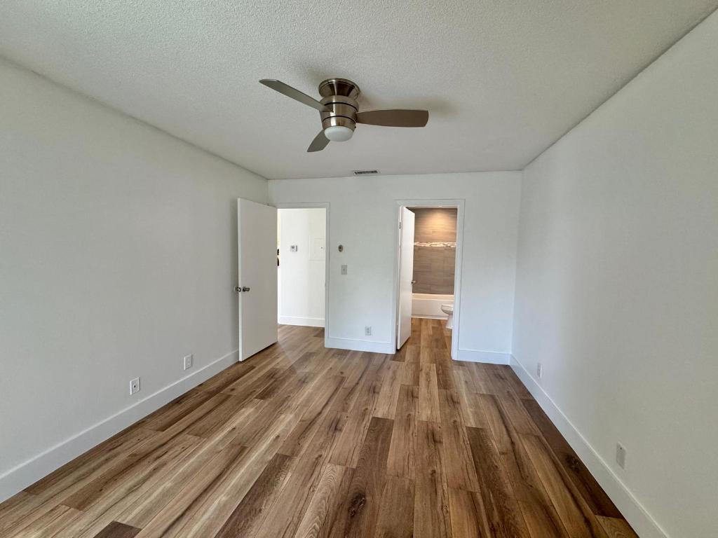 815 W Boynton Beach Boulevard 15-206