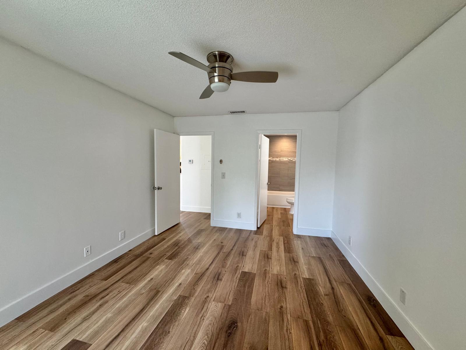 815 W Boynton Beach Boulevard 15-206