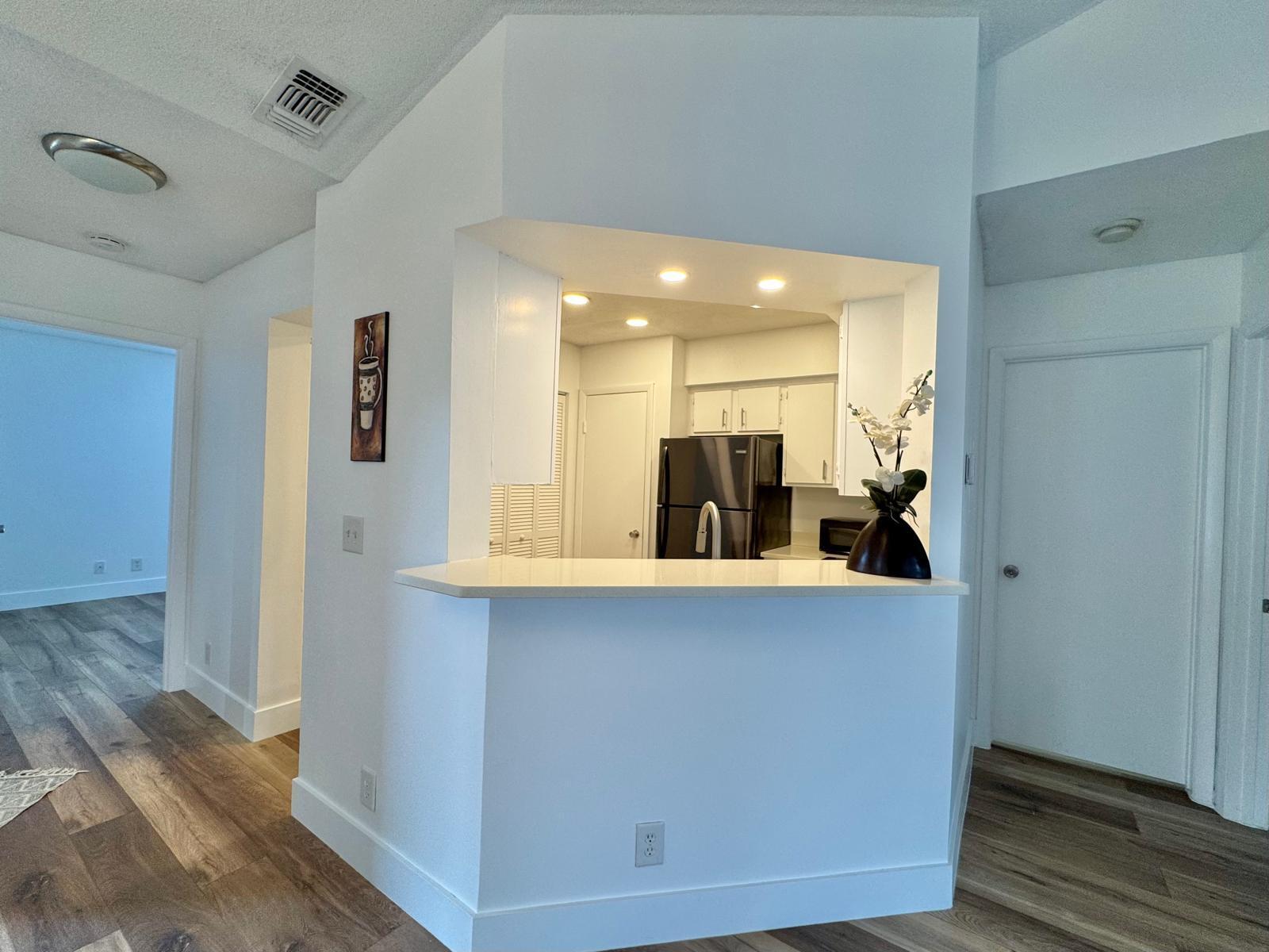 815 W Boynton Beach Boulevard 15-206