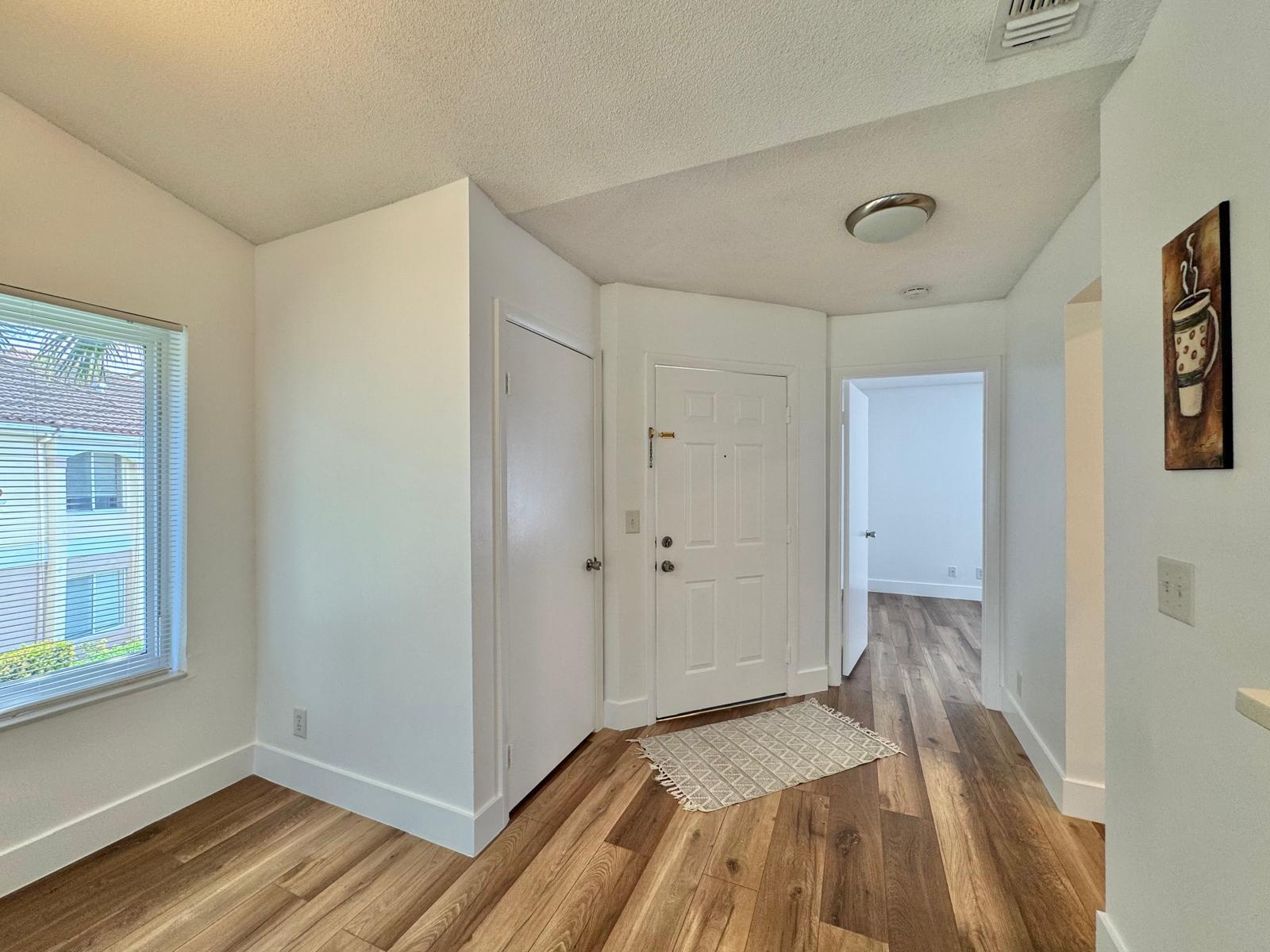 815 W Boynton Beach Boulevard 15-206