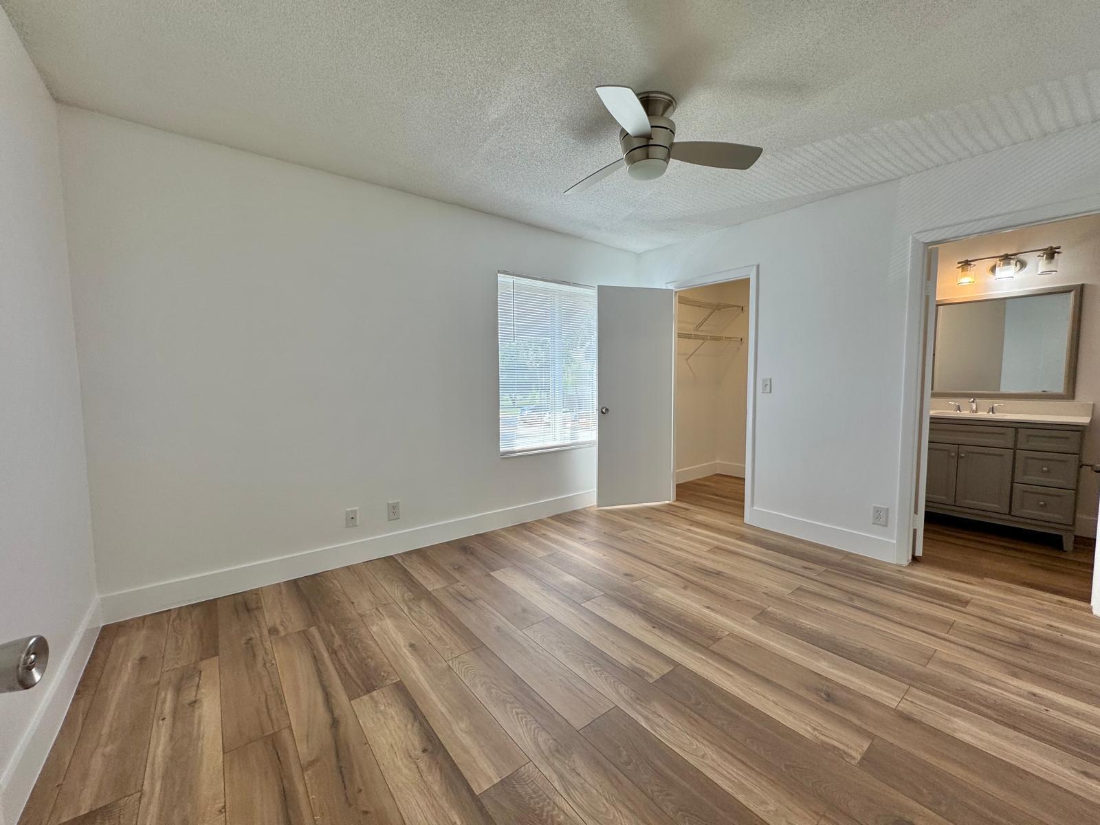 815 W Boynton Beach Boulevard 15-206