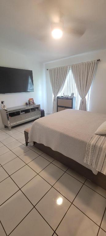 5550 Lakewood Circle A