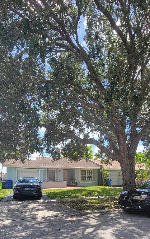 5550 Lakewood Circle A