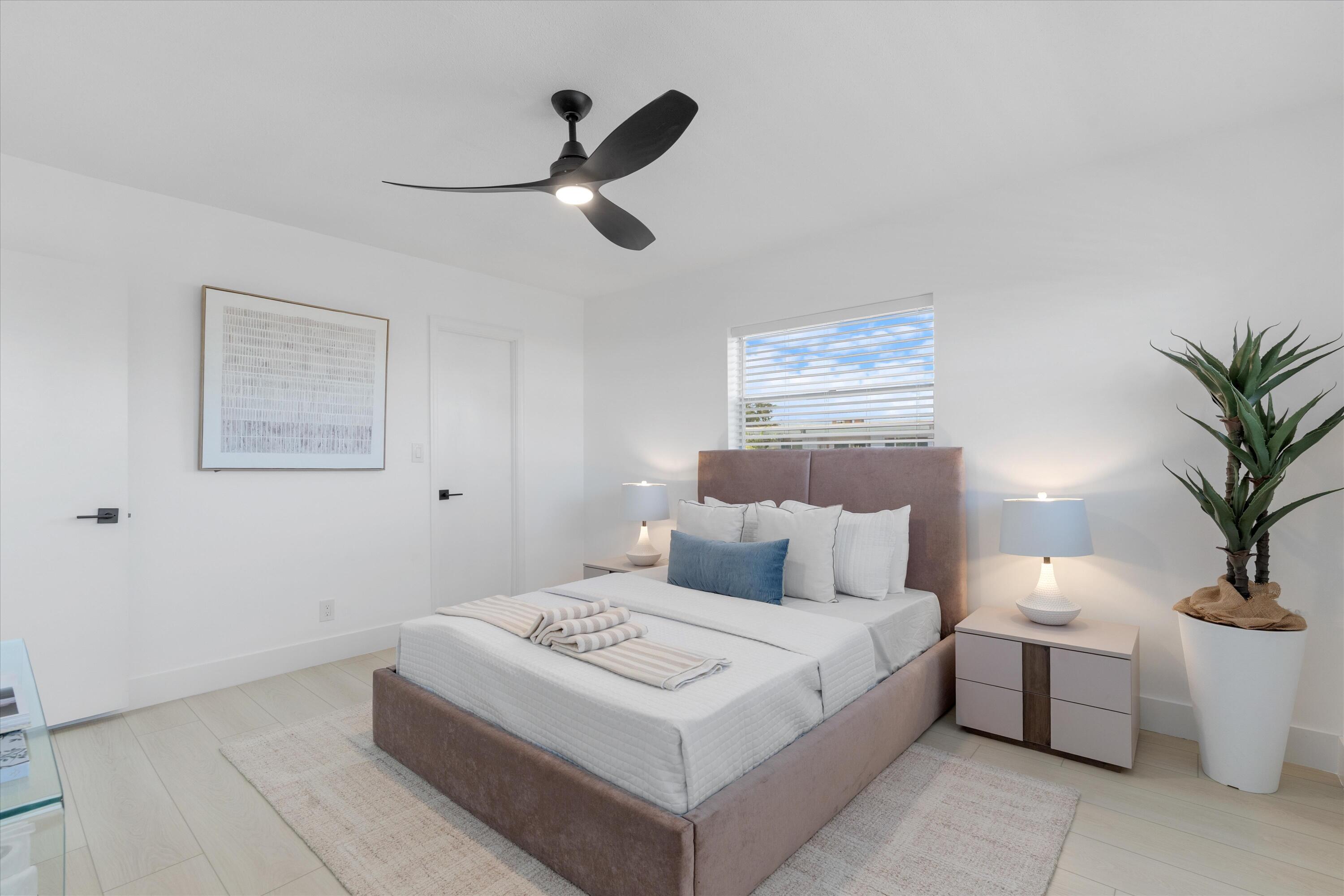 700 NE Harbour Terrace 3320