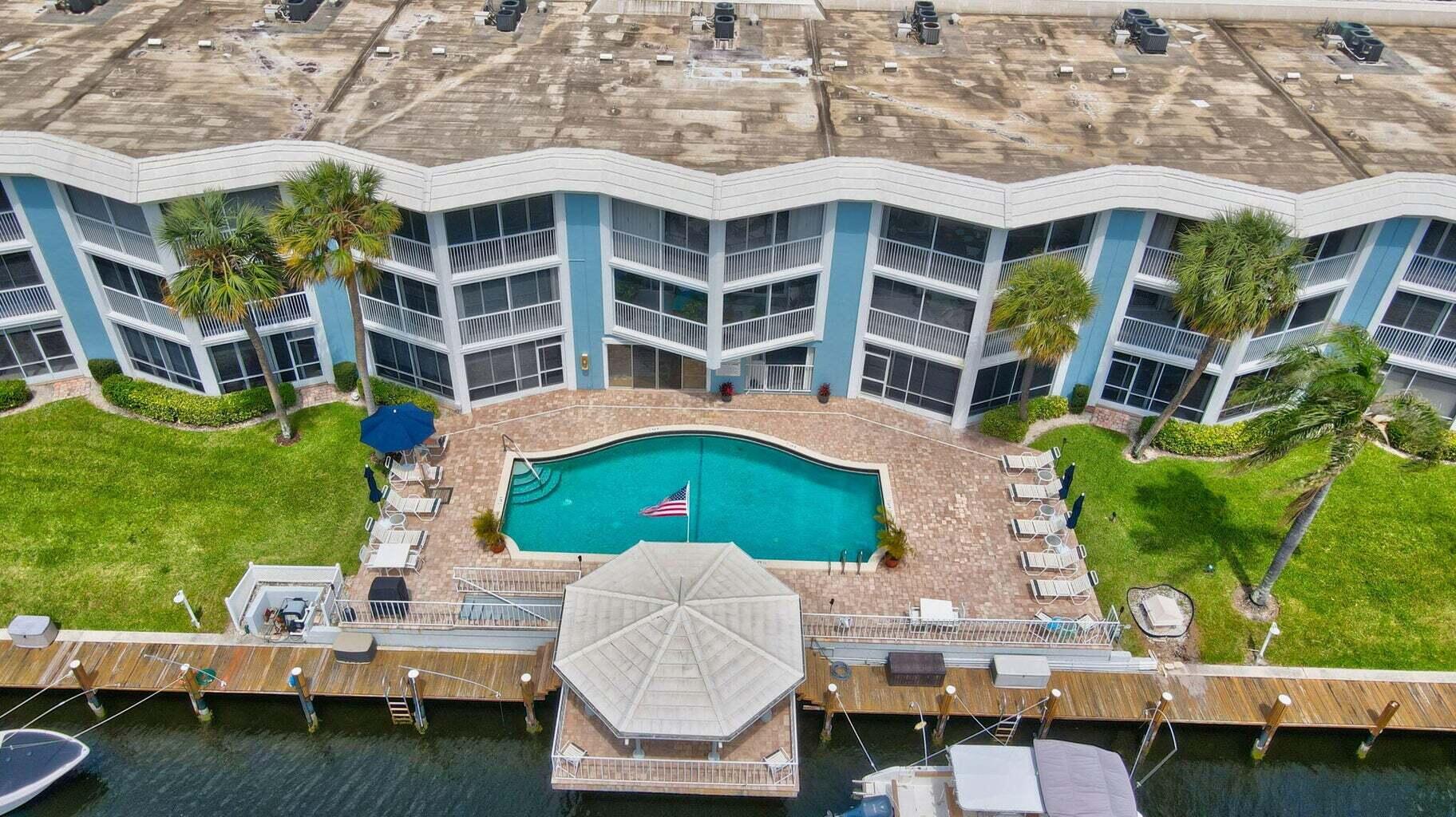 700 NE Harbour Terrace 3320