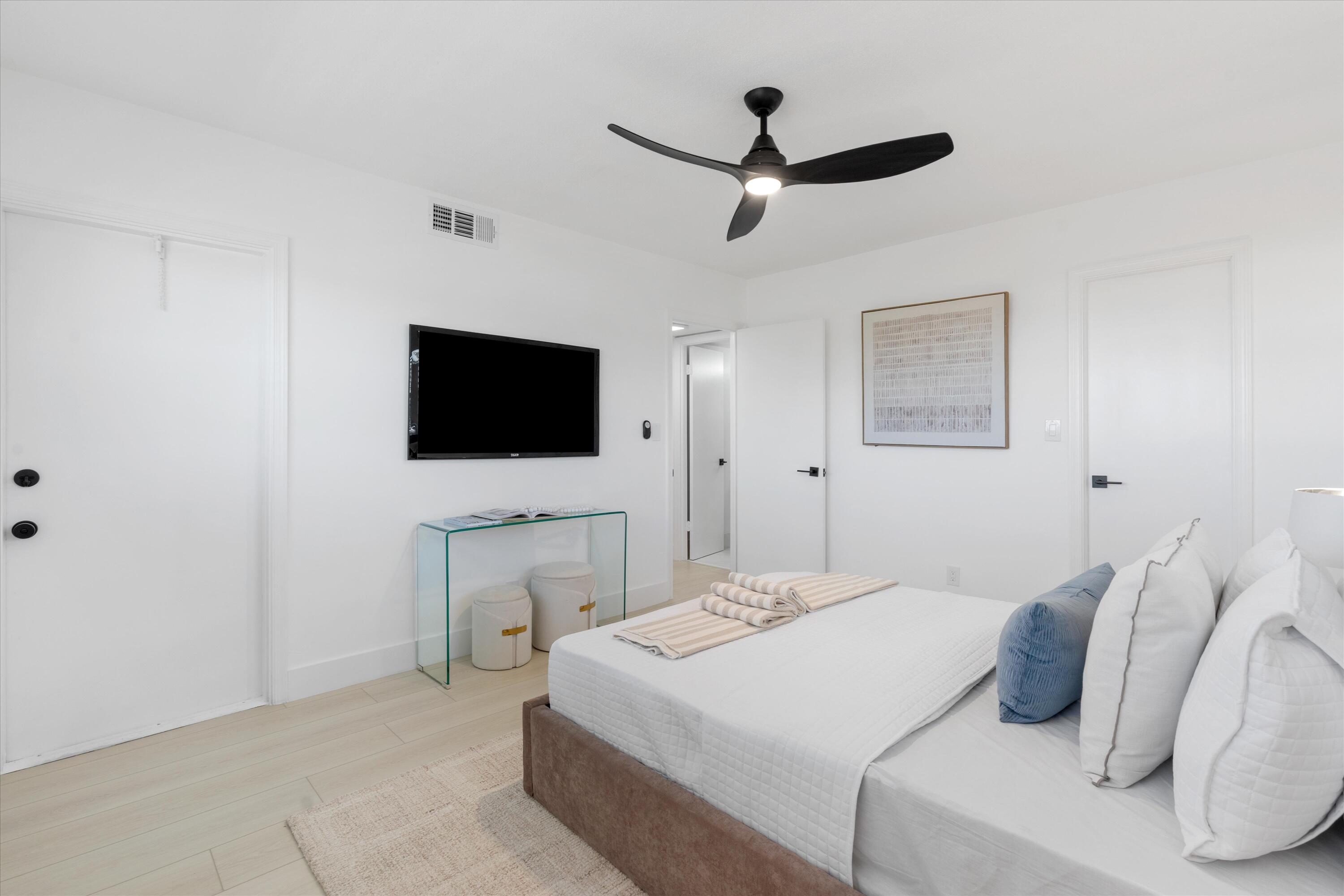 700 NE Harbour Terrace 3320