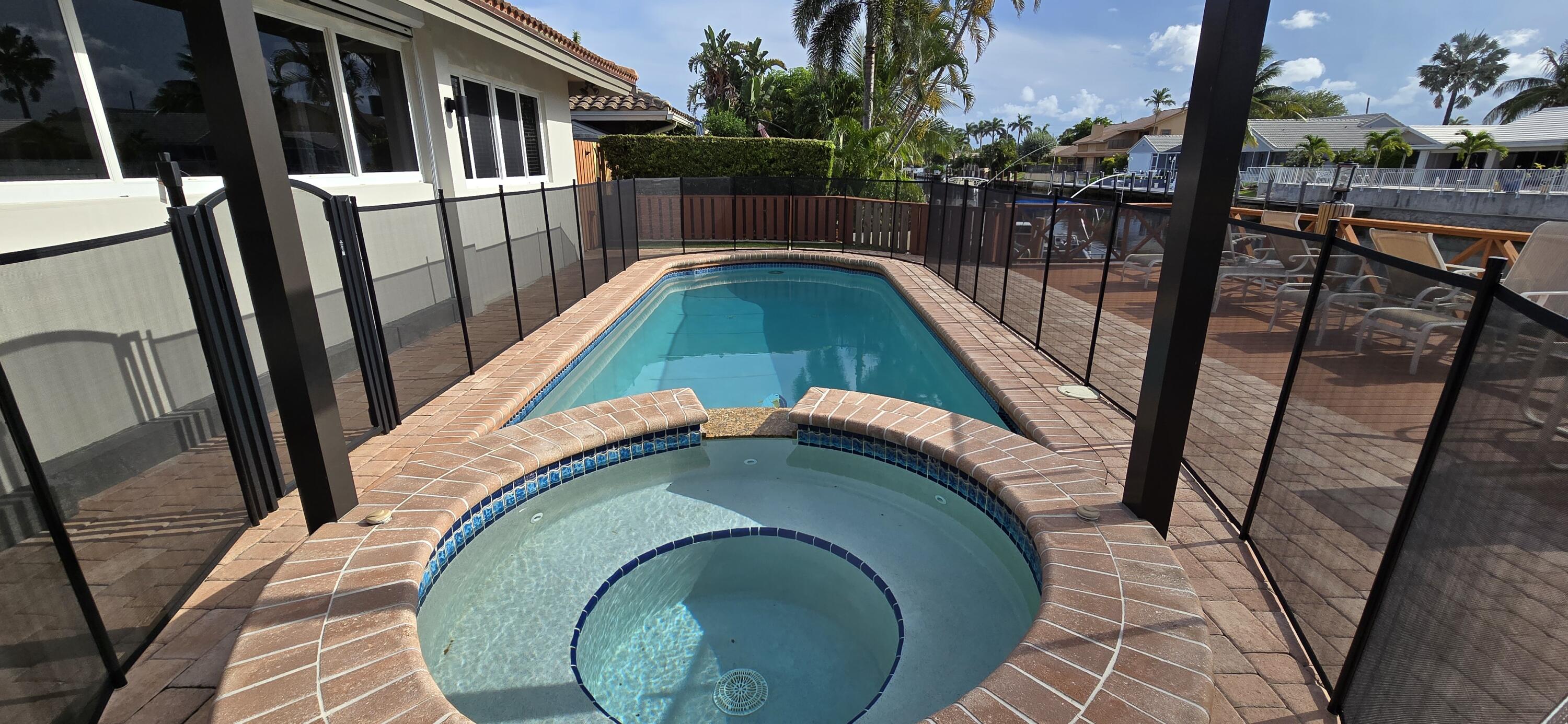 4011 NE 27th Terrace