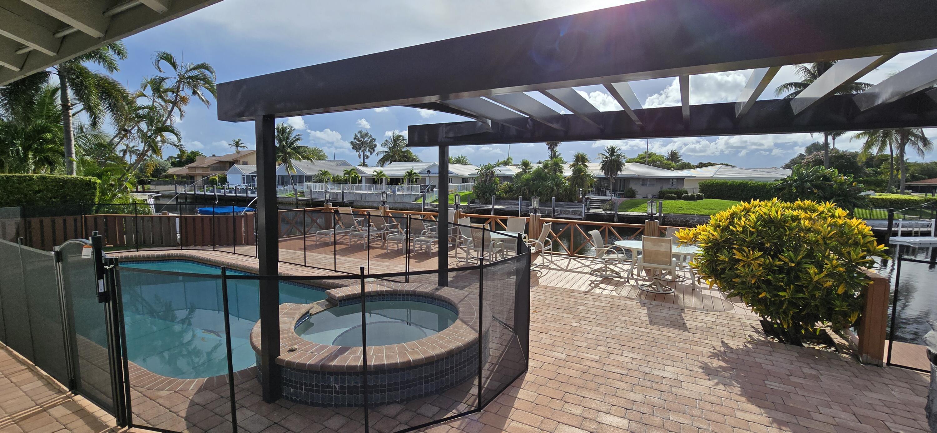 4011 NE 27th Terrace