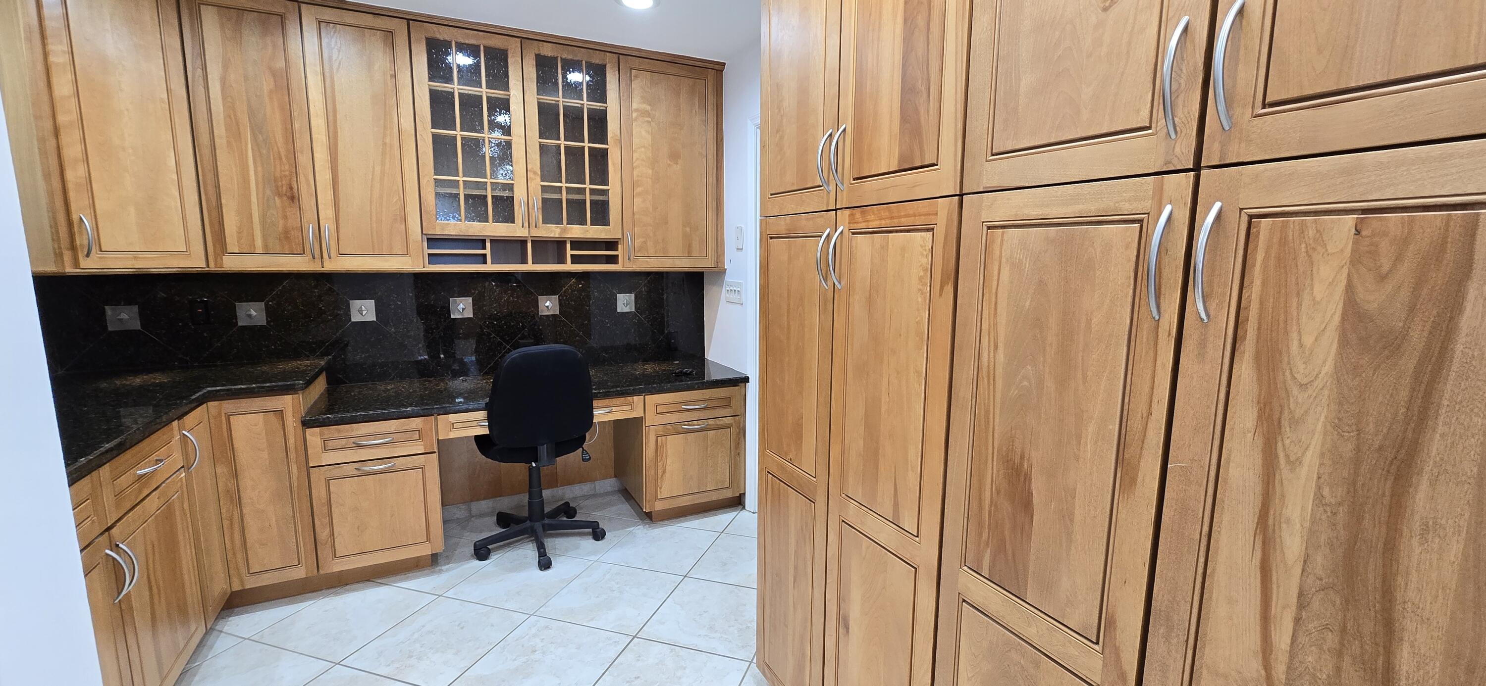 4011 NE 27th Terrace