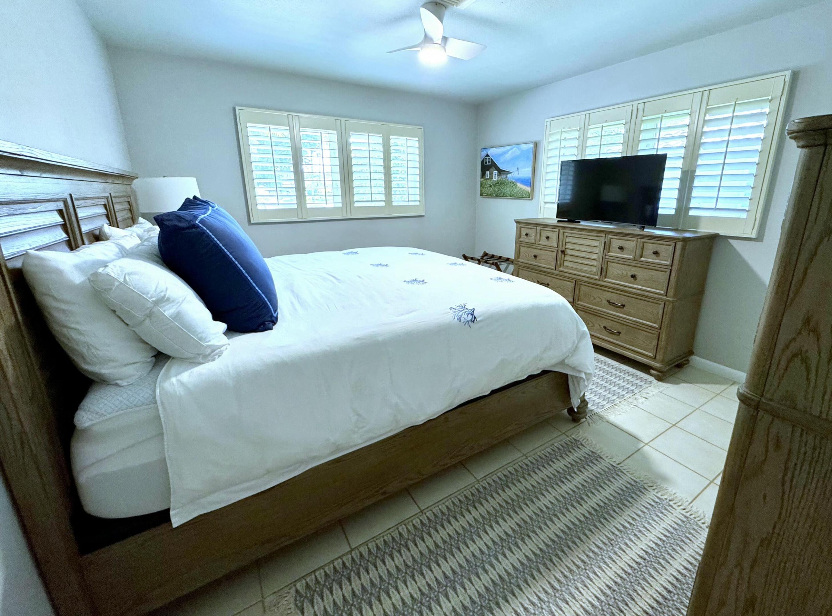 4011 NE 27th Terrace