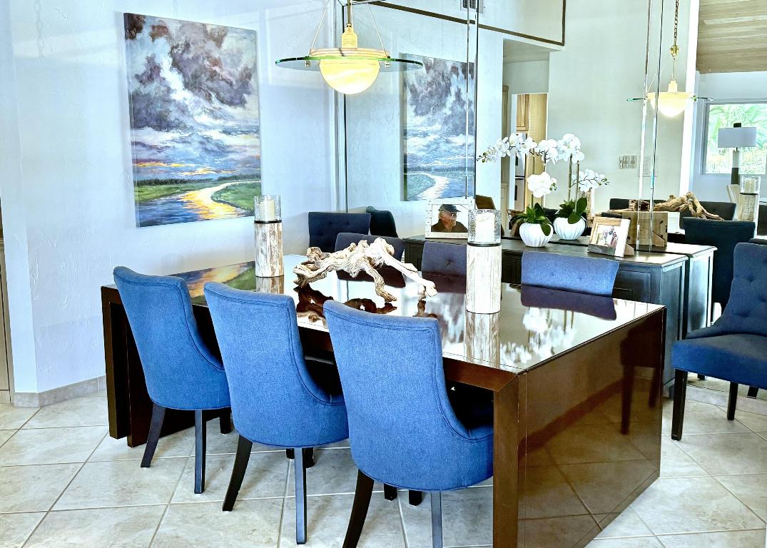 4011 NE 27th Terrace