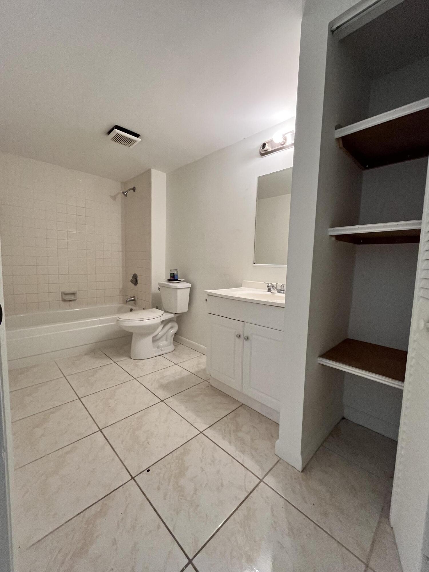 4204 Waterview Circle