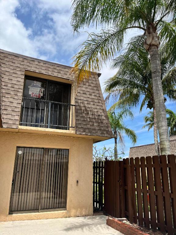 4204 Waterview Circle