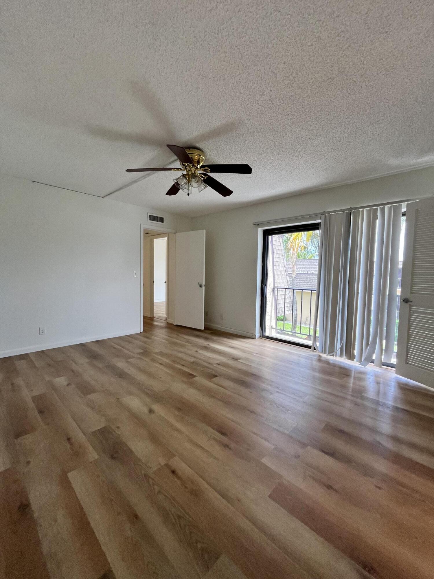 4204 Waterview Circle