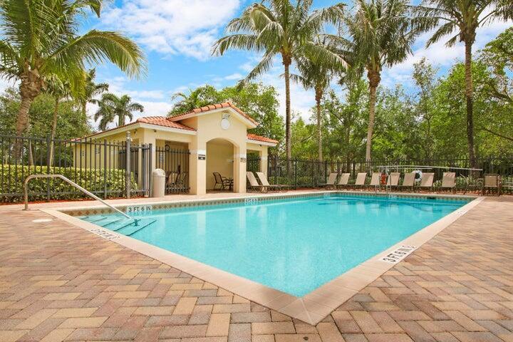 22118 Majestic Woods Way 402